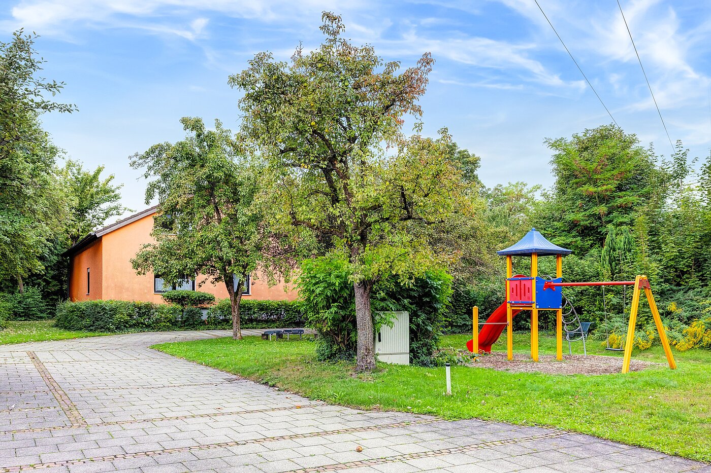 Apartamento no sótão com 3 Zimmern | Karlsfeld | 70217 | ...Platz zum Spielen...