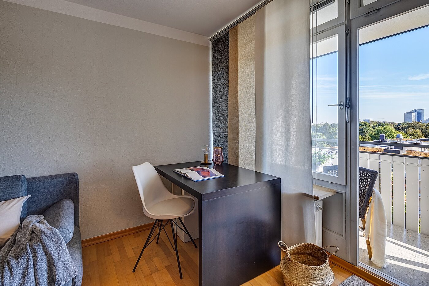 Apartment with 1 room | München-Schwabing | 2109ML1 | einem perfektem Arbeitsplatz