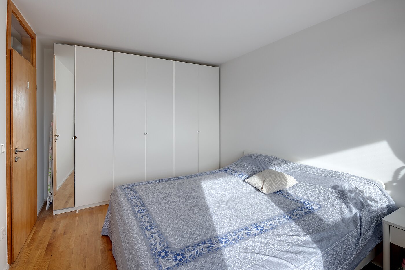 Lapos a  címen 3 Szobák | München-Schwabing | 703181 | Ausreichend Stellfläche