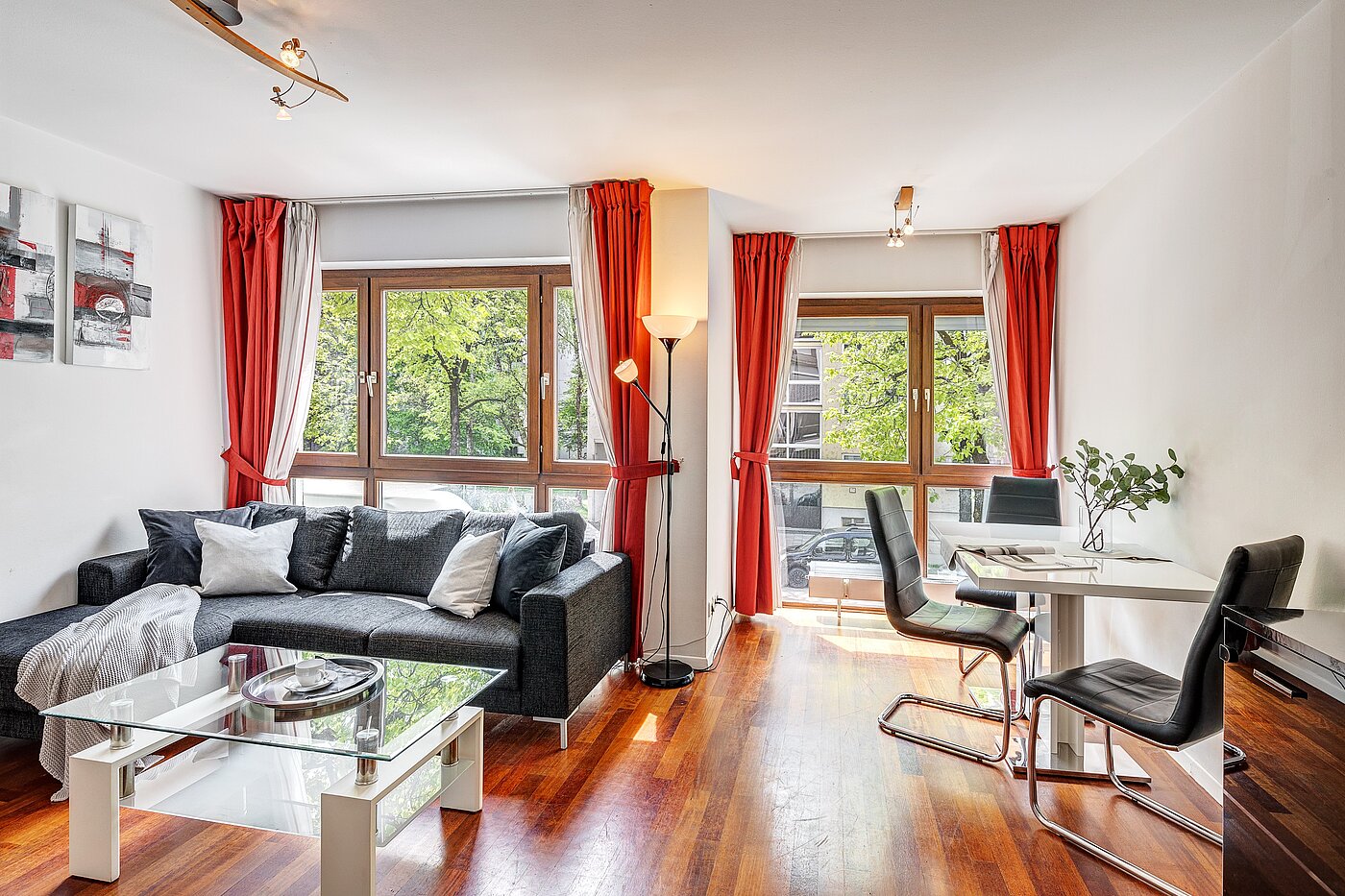 Lapos a  címen 3 Szobák | München-Schwabing | 2202ML12 | ...hochwertiger...