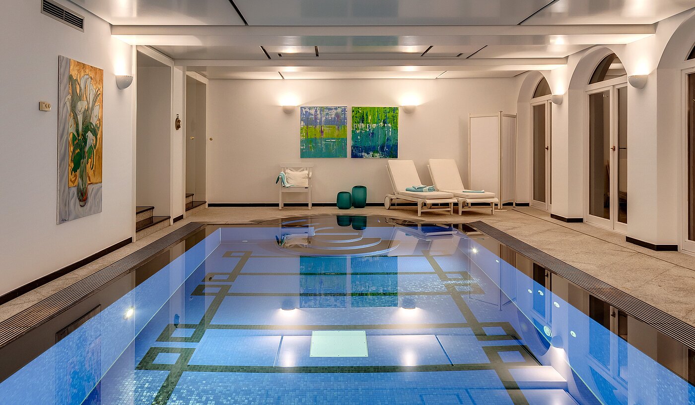 Villa з 9 Кімнати | Reutlingen | 70231 | Indoorpool