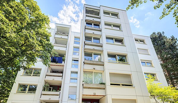 Lapos a  címen 2 Szobák | München-Hadern | 70410 | Außenansicht Richtung Wintergarten