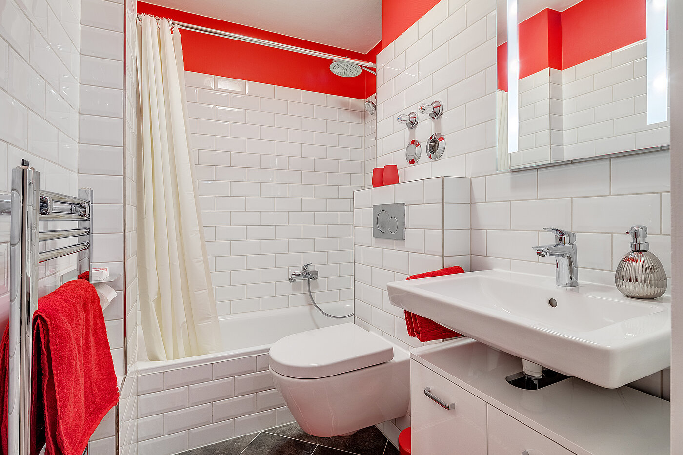 Ploché s 2 Pokoje | München-Bogenhausen | 70287 | ...mit Badewanne
