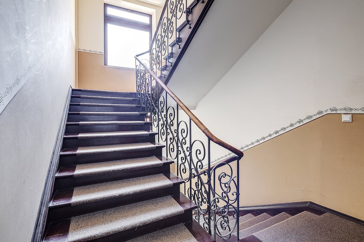 Płaski z 2 Pokoje | München-Untergiesing | 2003ML12 | Treppenhaus