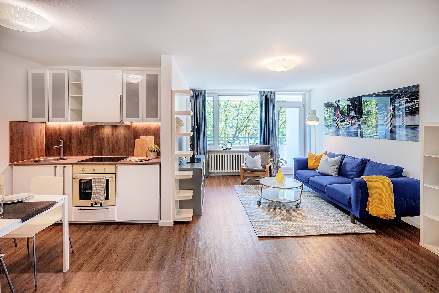 Lapos a  címen 2 Szobák | München-Bogenhausen | 70142 | ...Wohnzimmer