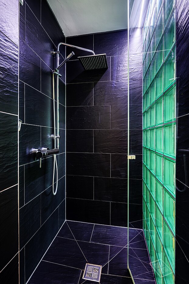 Плосък с 2 Стаи | München-Au | 70108 | Dusche mit Schieferplatten