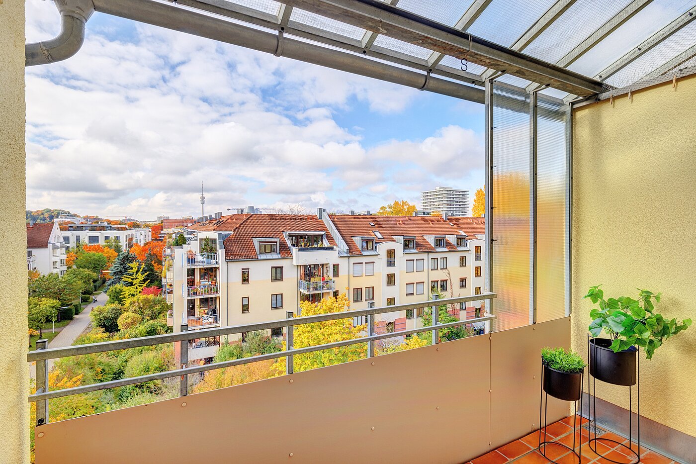 Ploché s 3 Pokoje | München-Schwabing | 70299 | Ausblick Loggia