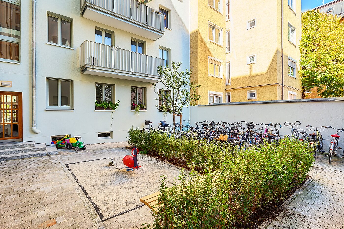 Apartment with 2 room | München-Maxvorstadt | 70398 | Ruhiger Innenhof