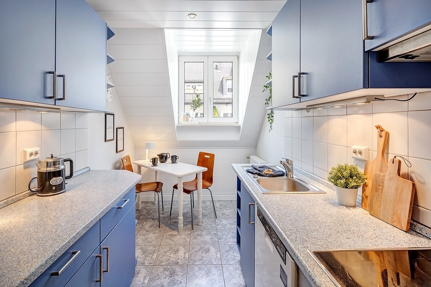 Płaski z 1.5 Pokoje | München-Schwabing | 70014 | Helle Küche mit...