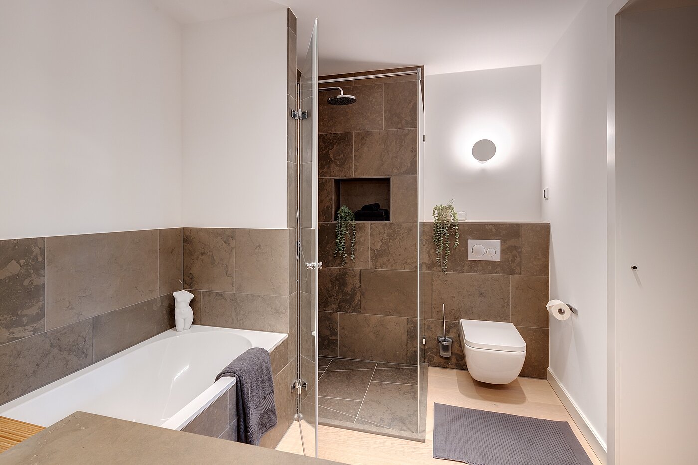 apartamento em prédio com 3 Zimmern | 70046 | ...und En Suite Bad...