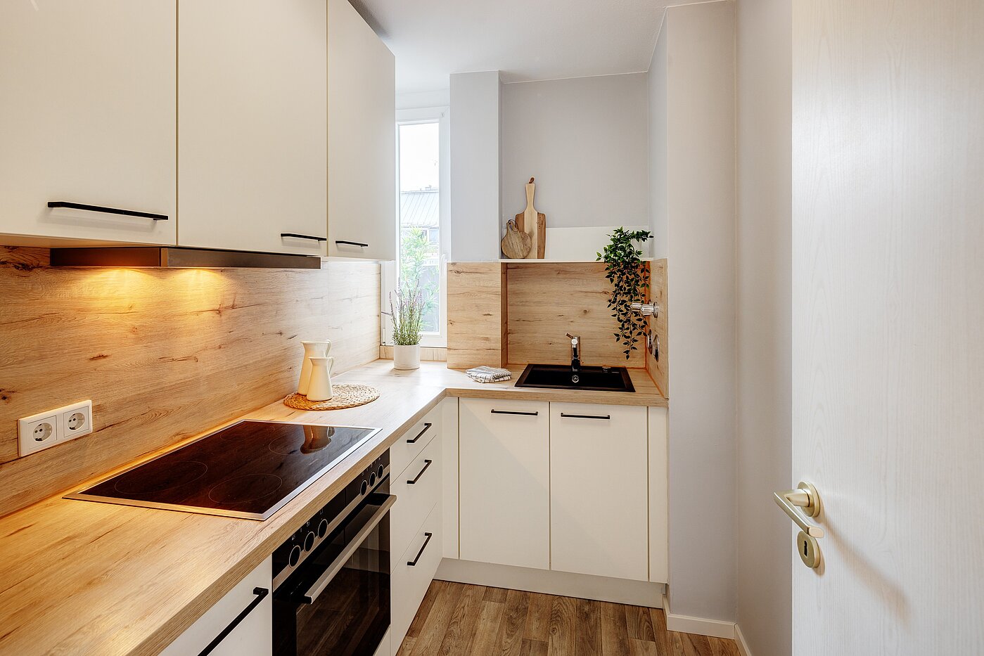 Плосък с 2 Стаи | München-Obersendling | 70039 | Eine moderne Einbauküche...