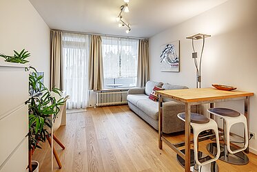 Schwabing: Едностаен апартамент с балкон в близост до басейна „Унгерер“
