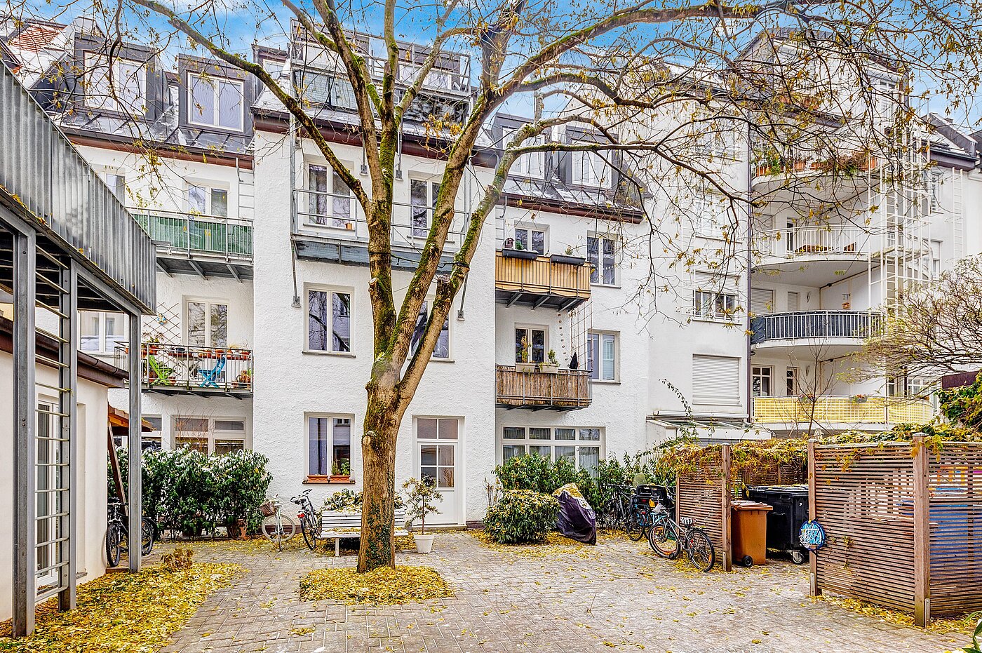 Apartament na poddaszu z 1 Pokój | München-Isarvorstadt | 2211ML7 | Schöner Hinterhof-Charakter