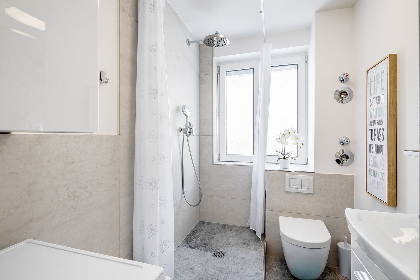 Płaski z 2 Pokoje | München-Allach | 70412 | ...Duschbad