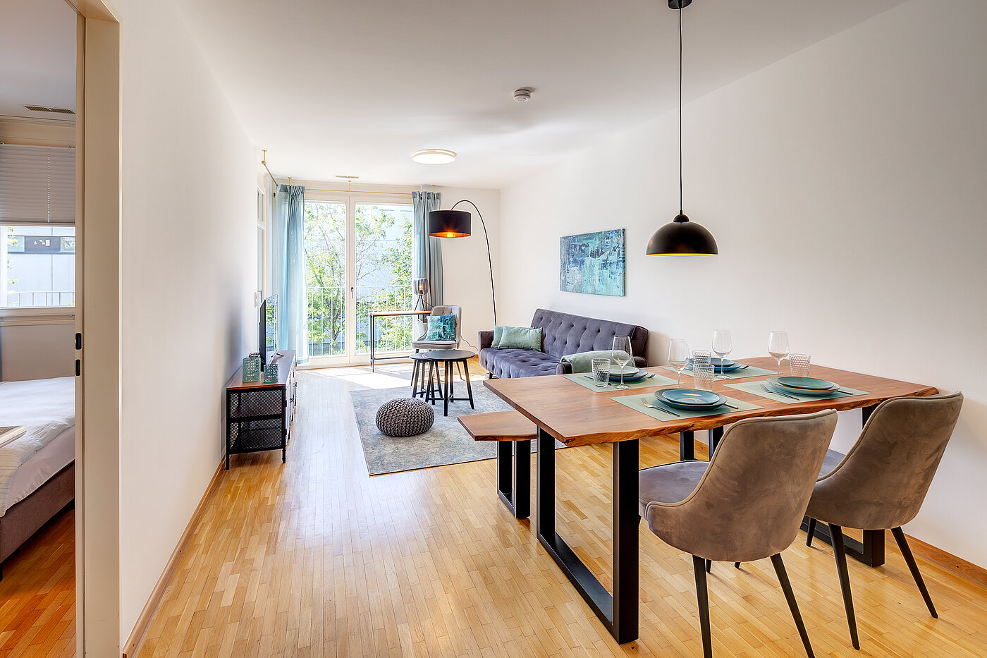 Ravna stran s spletno stranjo . 2 Sobe | Haar | 70426 | Gemütlicher...