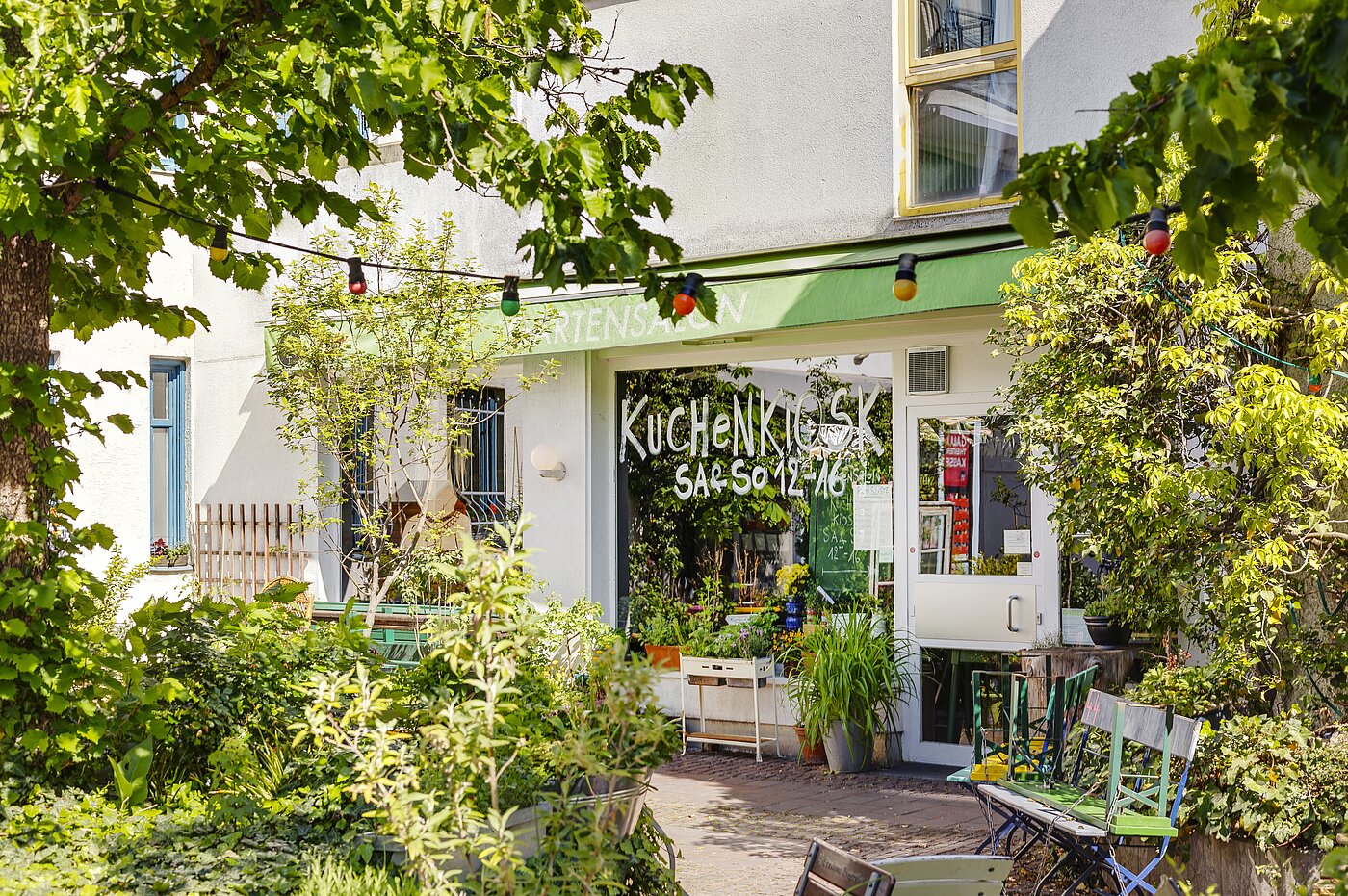 Ravna stran s spletno stranjo . 1 Soba | München-Maxvorstadt | 70165 | Sommerimpressionen