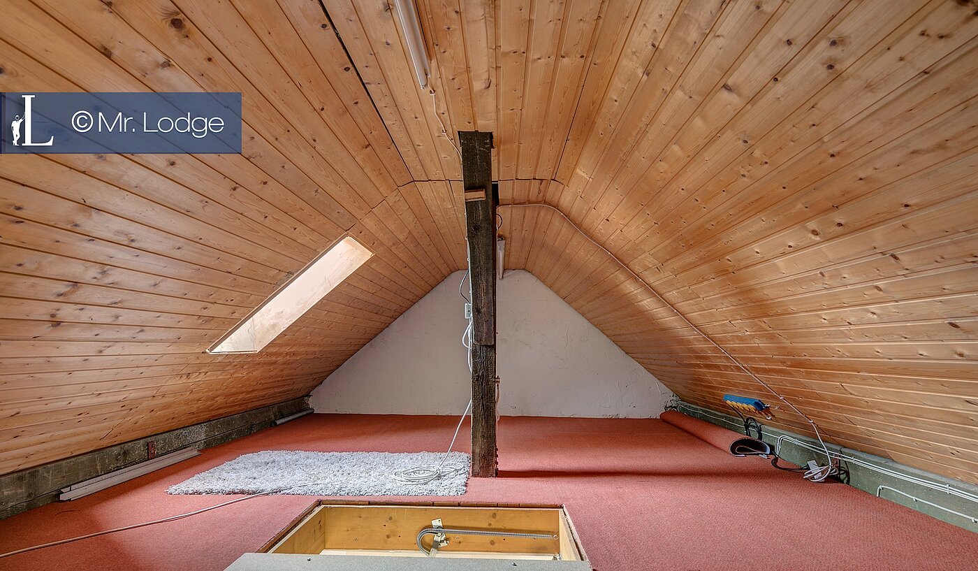 Yarı müstakil ev ile 7 Odalar | Gröbenzell | 1709ML6 | Spitzboden