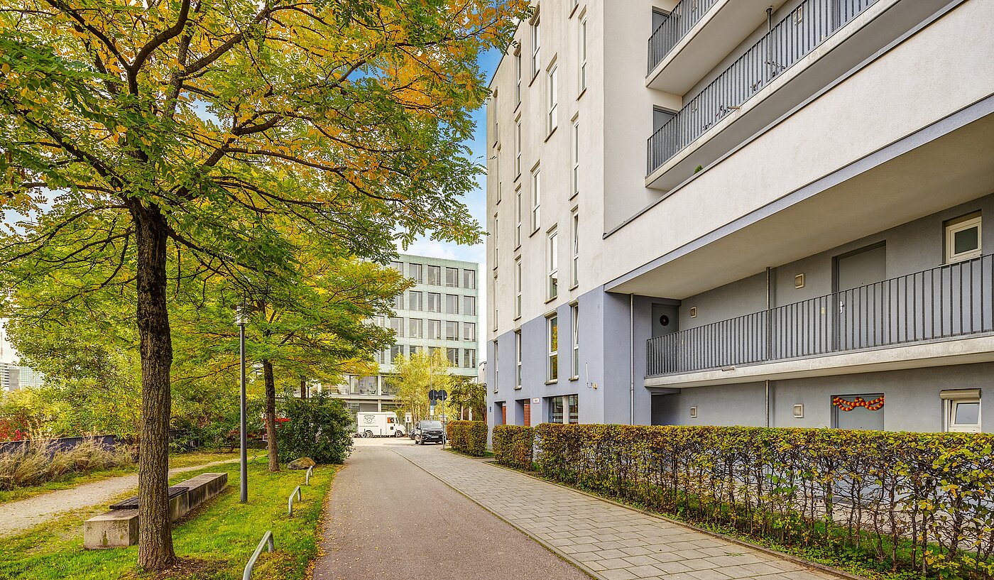 플랫 와 함께 2.5 객실 | München-Schwanthalerhöhe | 2210ML2 | Weg zum Haus