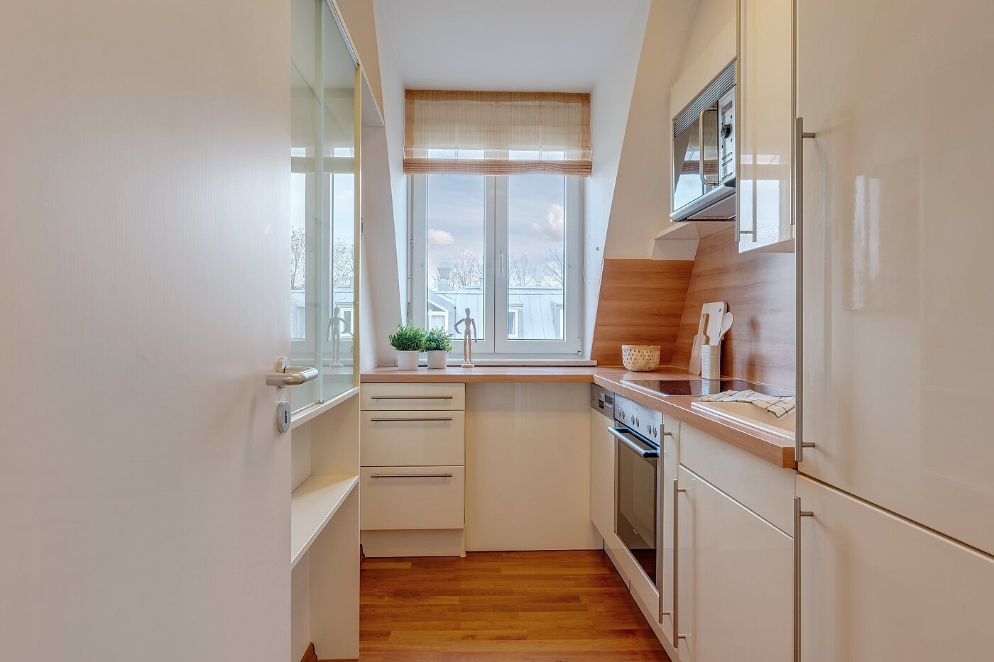 Podkrovní byt s 2 Pokoje | München-Sendling | 1911ML4 | Küchenzeile mit...