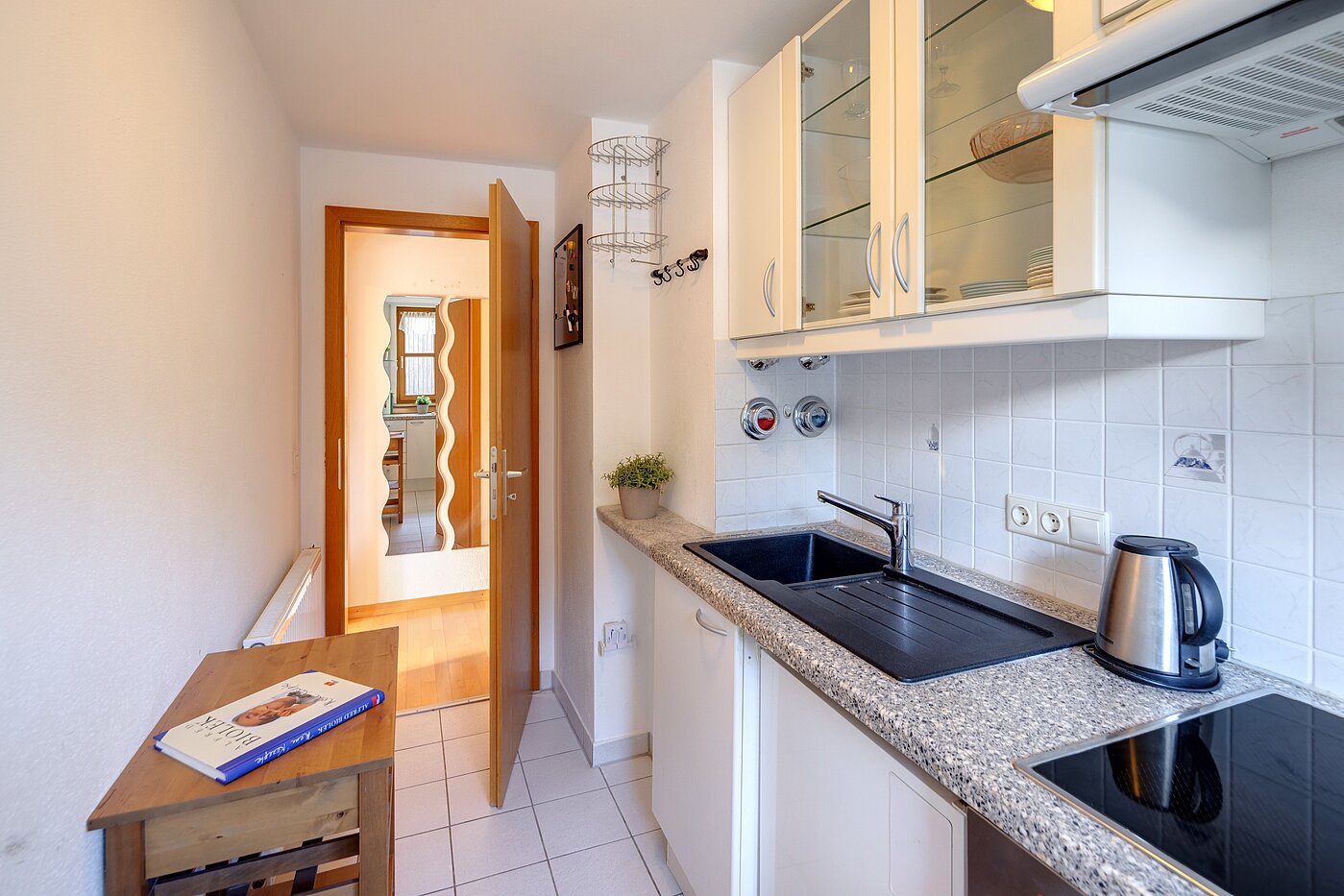 Ravna stran s spletno stranjo . 2 Sobe | München-Trudering | 701781 | Voll ausgestattet