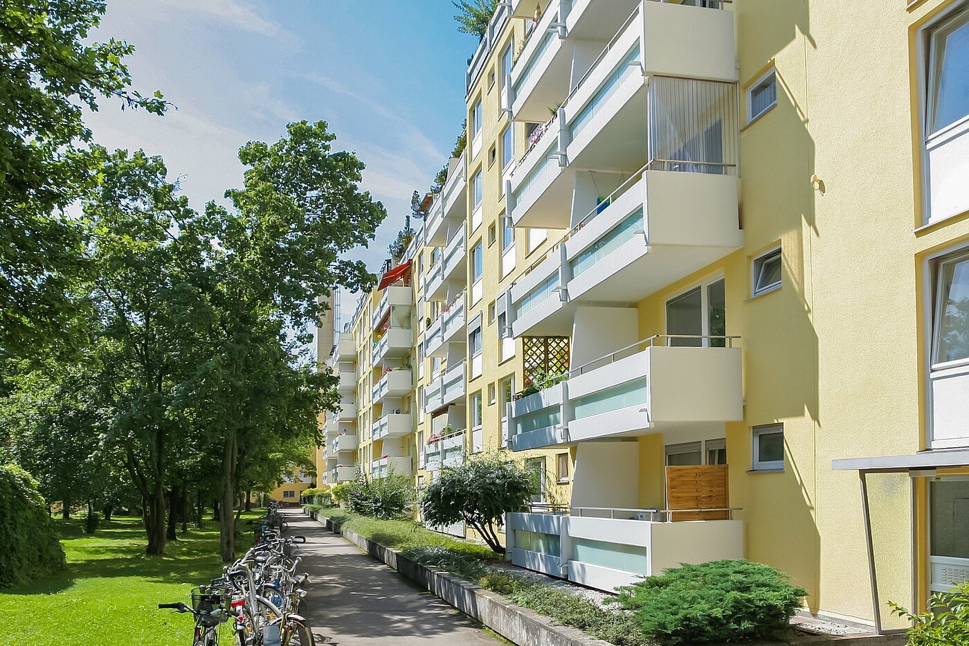 Flad med 2 Værelser | München-Nymphenburg | 1805ML3 | Hausansicht Gartenseite