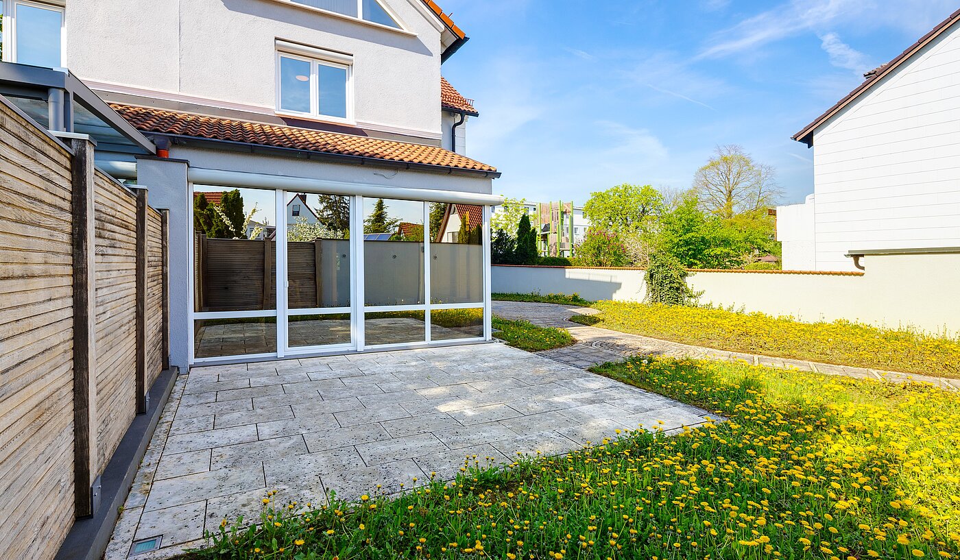 Dvojdomek s 6.5 Pokoje | Unterschleißheim | 70122 | ...und Zugang zur Terrasse