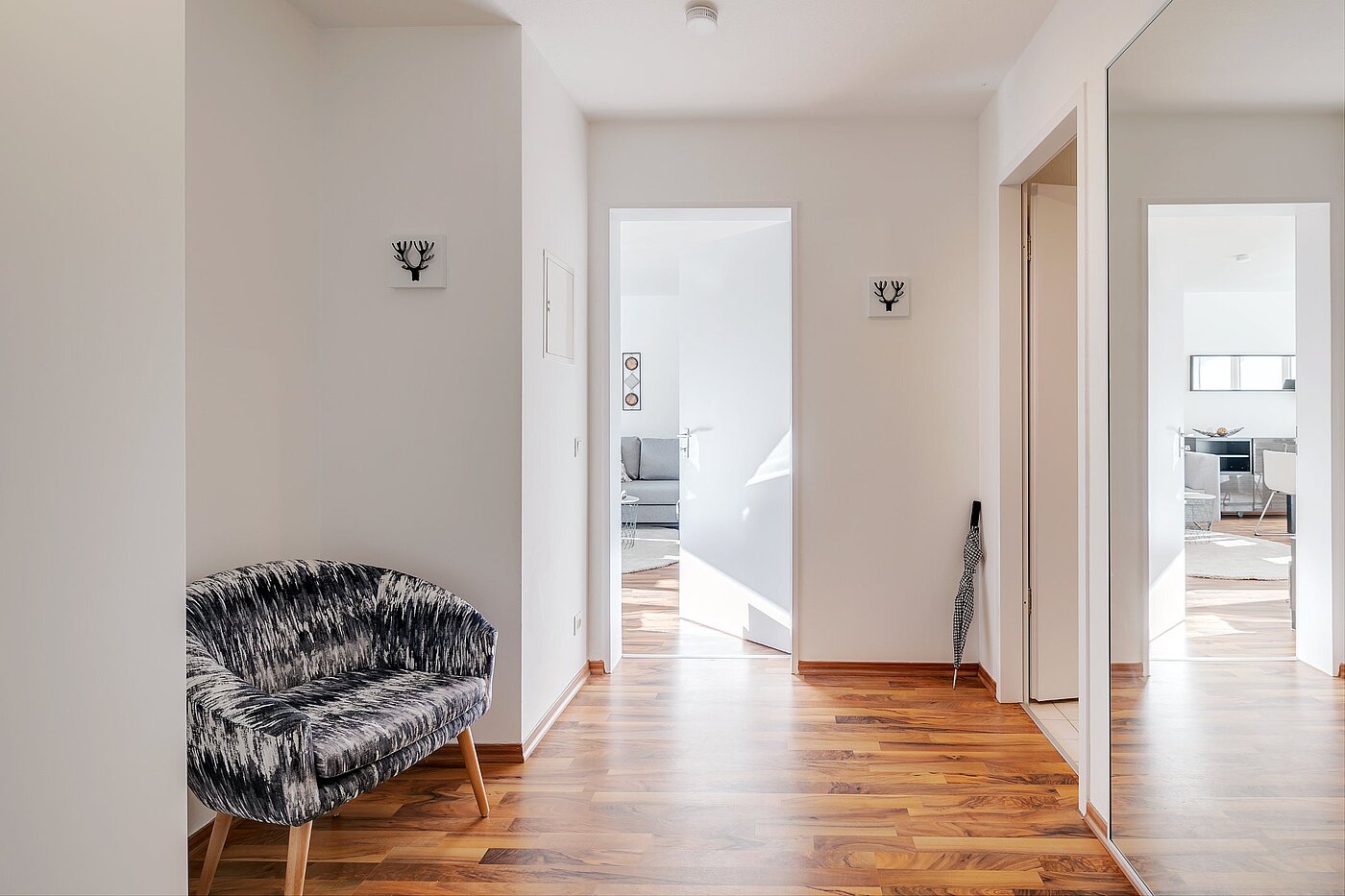 Flad med 2 Værelser | München-Oberföhring | 2007ML8 | großzügige Diele