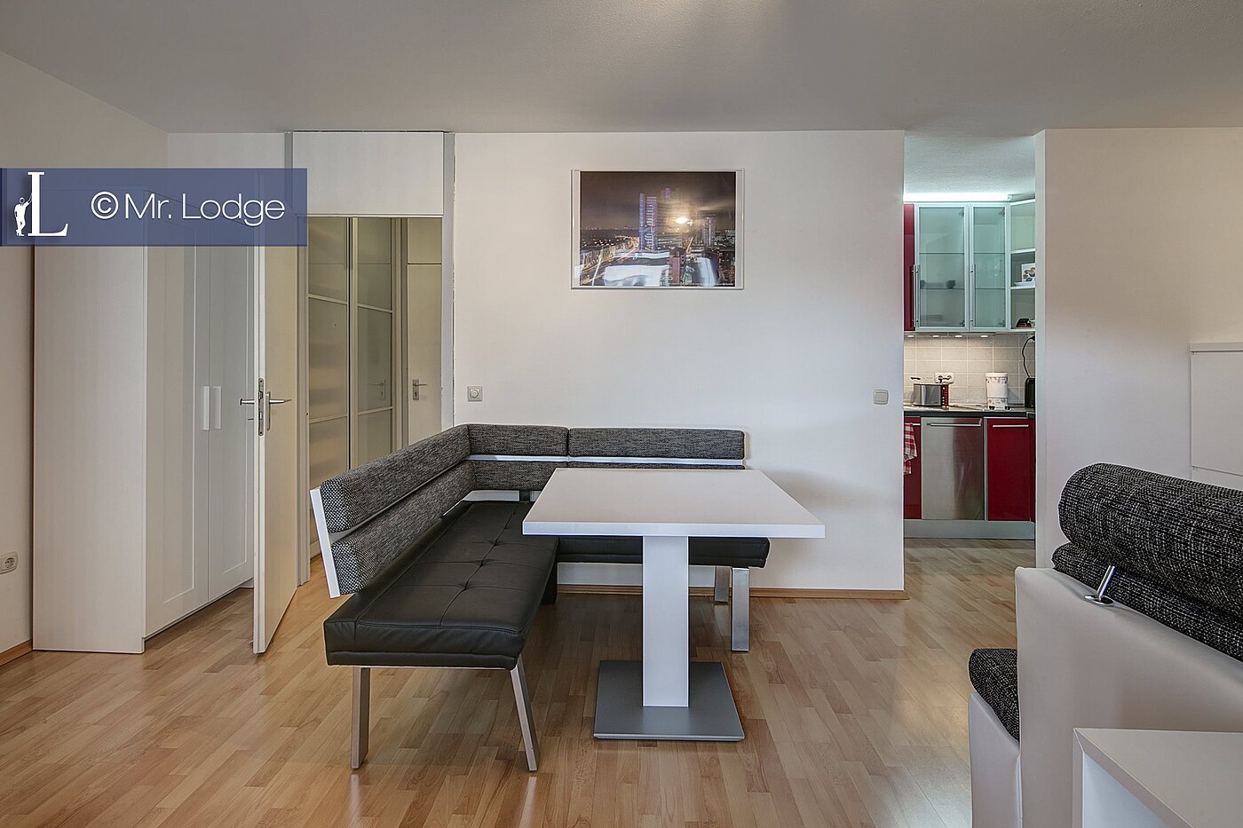 Flad med 1 Værelse | München-Sendling-Westpark | 1706ML8 | Essecke mit Blick zur Küche