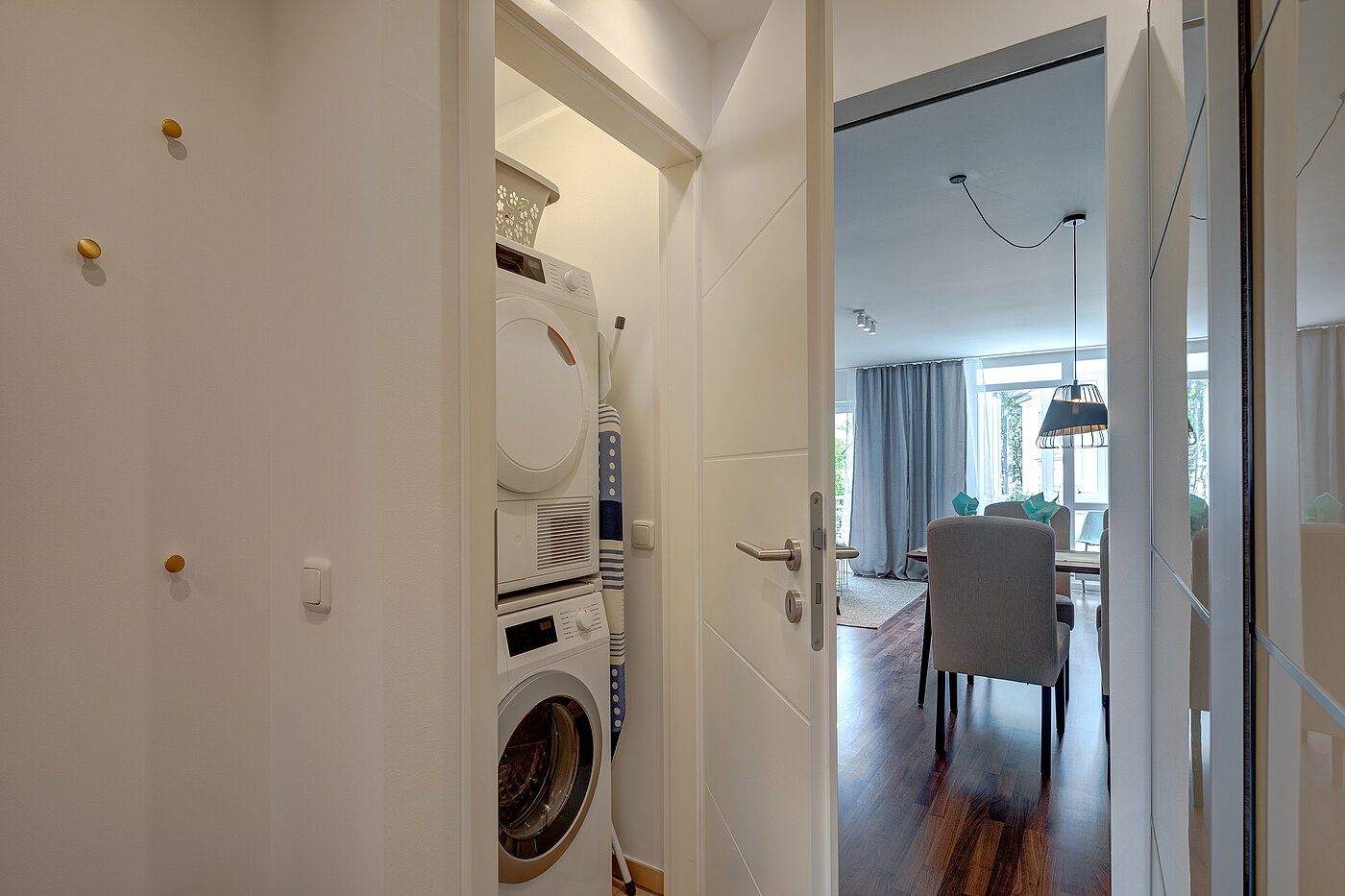 Lapos a  címen 2 Szobák | München-Schwabing | 70434 | ...Hauswirtschaftsraum