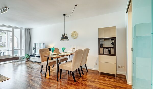 Lapos a  címen 2 Szobák | München-Schwabing | 70434 | ...und Esstisch