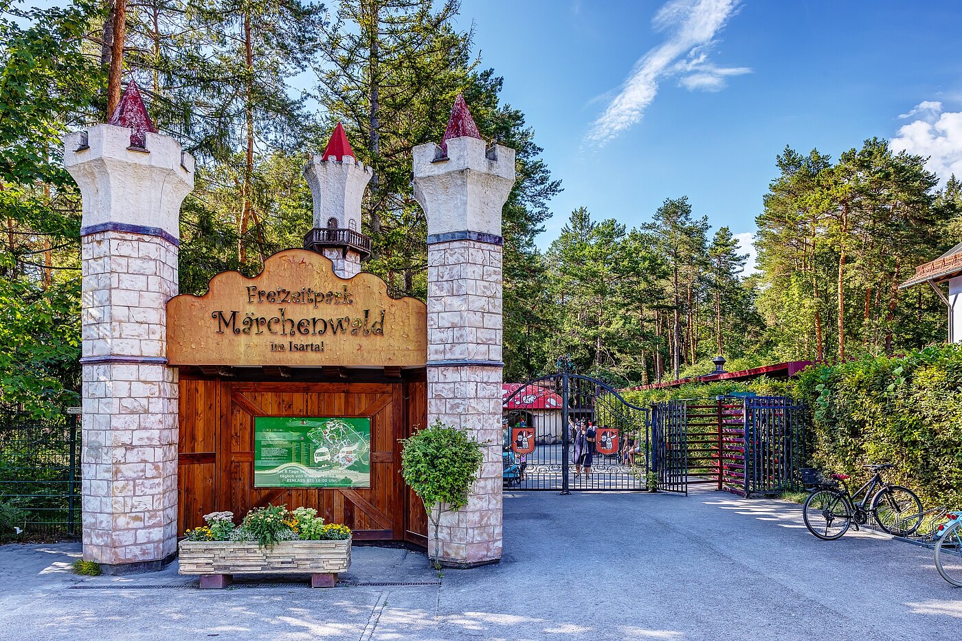 Апартамент на партерния етаж с 3 Стаи | Wolfratshausen | 2208ML1 | ...der Märchenpark und...