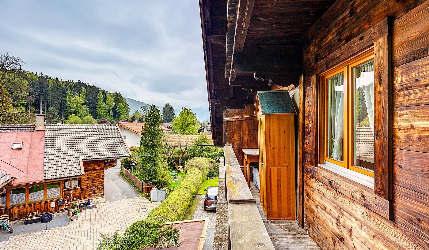 다락방 평면 와 함께 2 객실 | Bad Wiessee | 70017 | Blick vom Balkon