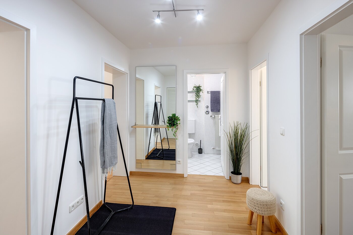 Плосък с 3 Стаи | München-Obergiesing | 70028 | Ansprechender Eingangsbereich...