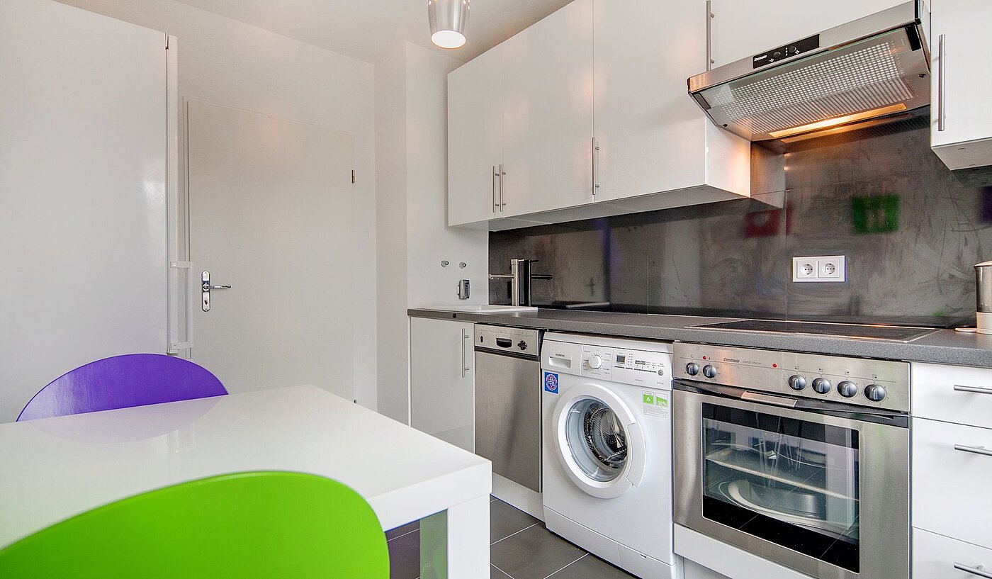 Επίπεδη με 2 Δωμάτια | München-Sendling | 2106ML2 | ...mit kleinem Esstisch