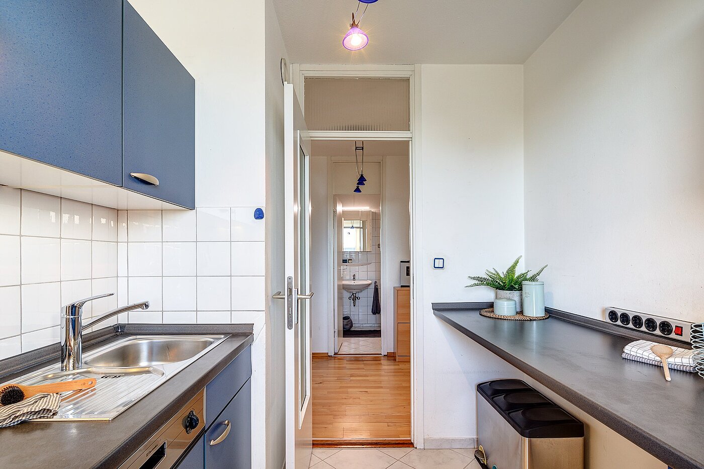 Επίπεδη με 2 Δωμάτια | München-Sendling-Westpark | 2010ML9 | ....mit großer Arbeitsfläche