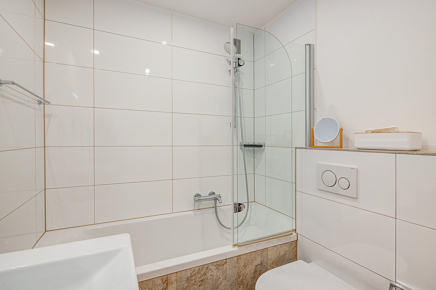 Apartment cu 1 Camera | München-Schwabing | 70198 | ...Badewanne