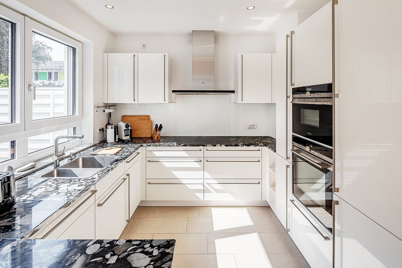 Dvojdomek s 6 Pokoje | München-Pasing | 2007ML5 | ...zur offenen Küche...