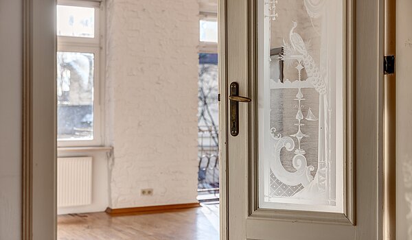 Lapos a  címen 2 Szobák | München-Isarvorstadt | 703031 | Antike französische Türen