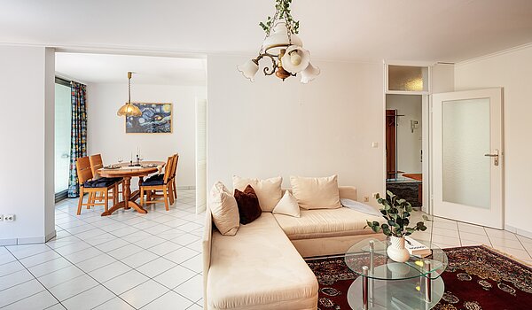 Lapos a  címen 3 Szobák | München-Bogenhausen | 70261 | Angrenzender Essbereich