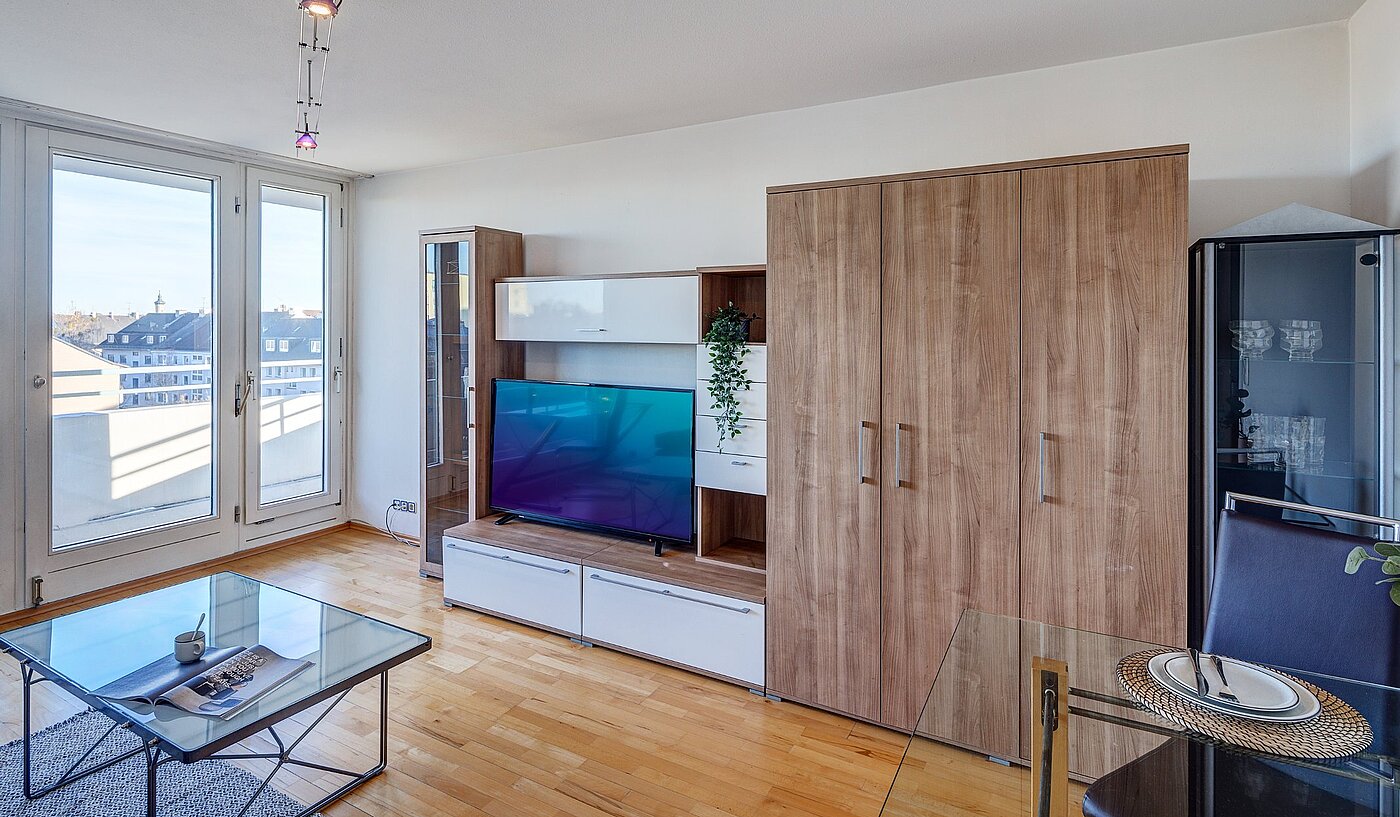 Płaski z 2 Pokoje | München-Sendling-Westpark | 2010ML9 | ...mit Zugang zum Balkon