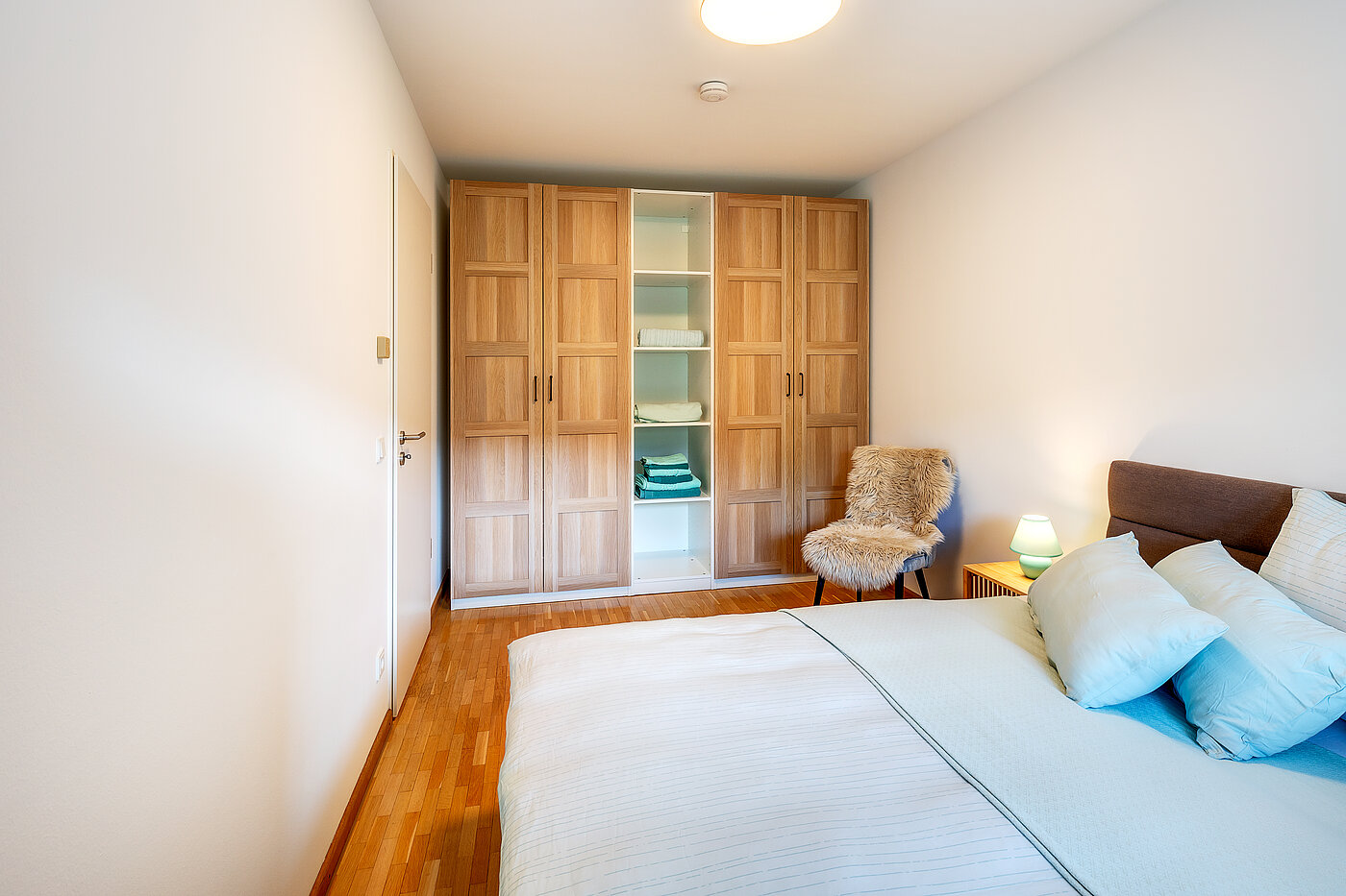 Ravna stran s spletno stranjo . 2 Sobe | Haar | 70426 | ...mit viel Platz