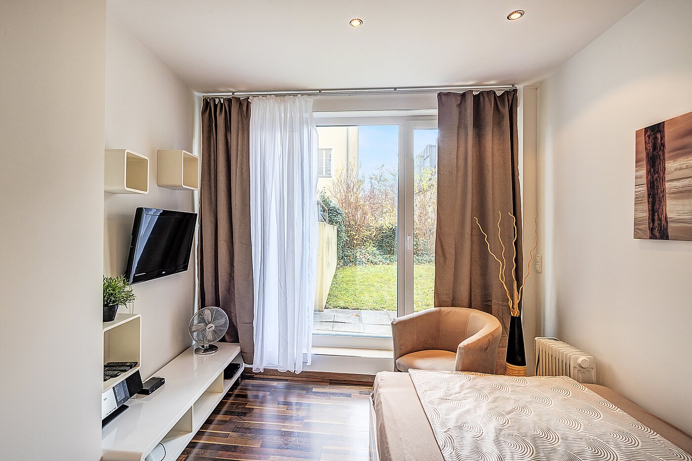 Mieszkanie na parterze z 4 Pokoje | München-Neuhausen | 70471 | Apartment 1 Wohn- und...