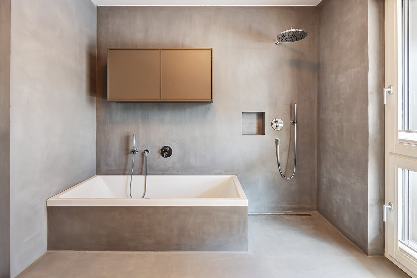 Földszinti lakás a  címen 3 Szobák | 70309 | ...Badewanne und...