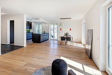 Obermenzing: Sakin bir konumda 4 odalı maisonette rüyası