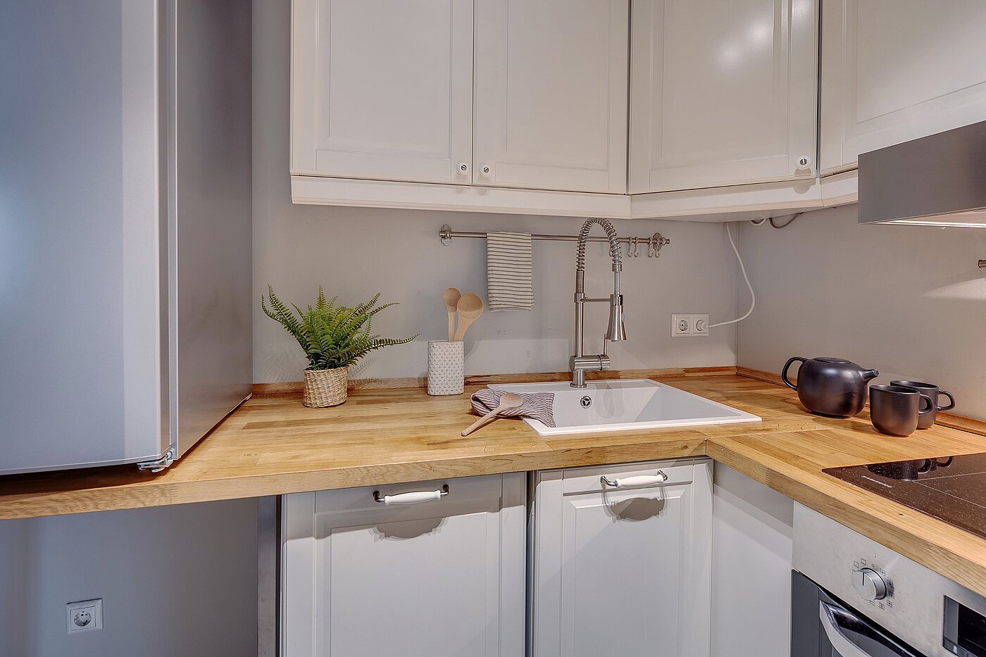 Antresola z 2 Pokoje | München-Lehel | 2012ML1 | Hier macht kochen Spaß