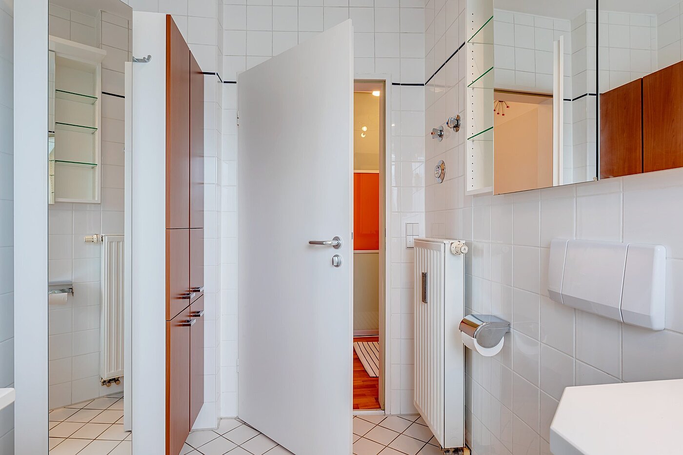 Podkrovní byt s 2 Pokoje | München-Sendling | 1911ML4 | Spiegelschrank im Bad