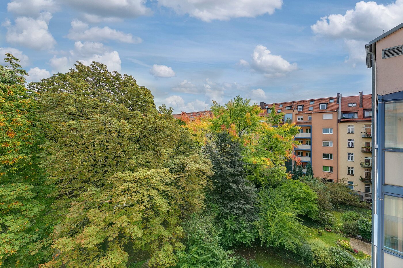 Ploché s 3 Izby | München-Au | 1909ML8 | ...parkähnlichen Innenhof