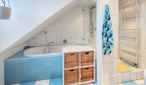 플랫 와 함께 5 객실 | München-Neuhausen | 70140 | ...Wanne und Dusche