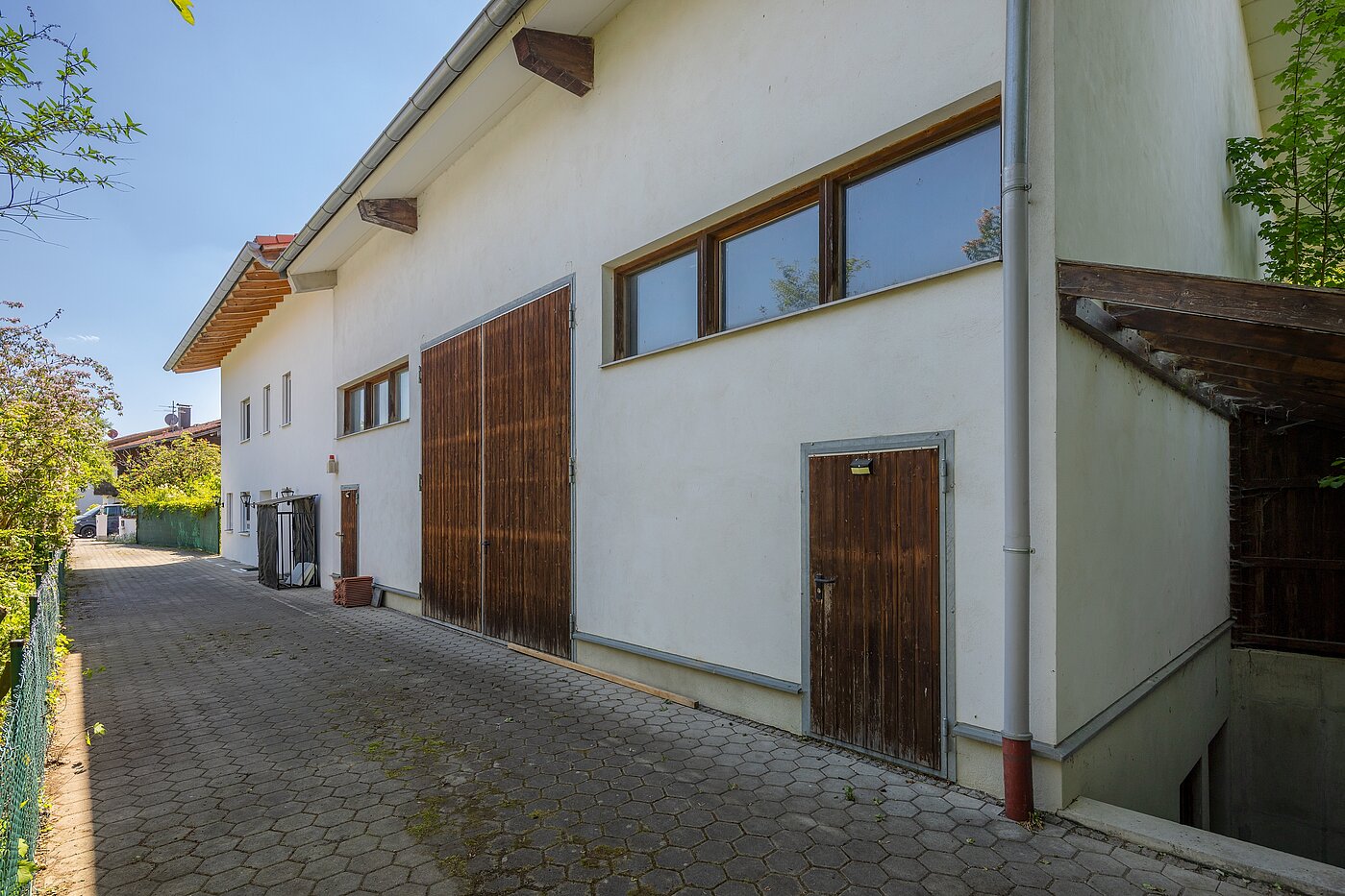 Særlige egenskaber med 8 Værelser | 70406 | Eingang Halle und Keller-Halle