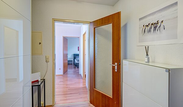 Lapos a  címen 2.5 Szobák | München-Hadern | 70393 | Flur vom Eingang kommend